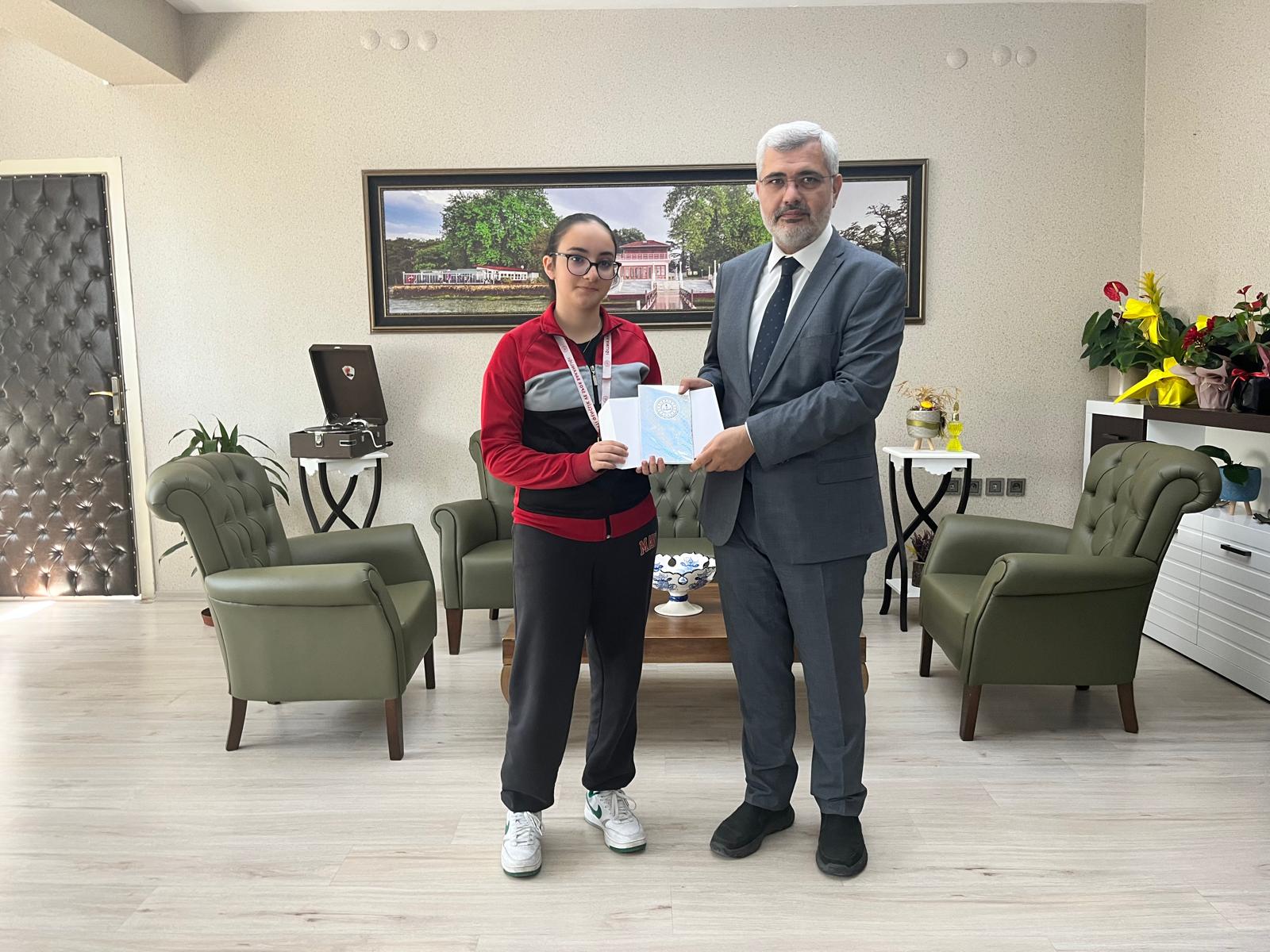 Masa Tenisi Şampiyonları İl Müdürünü Ziyaret Etti1