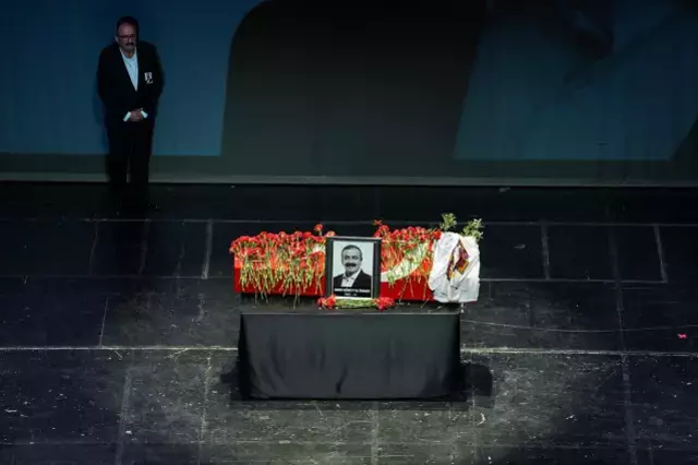 Sirri Sureyya Onder In Kardesinden Son Vedası