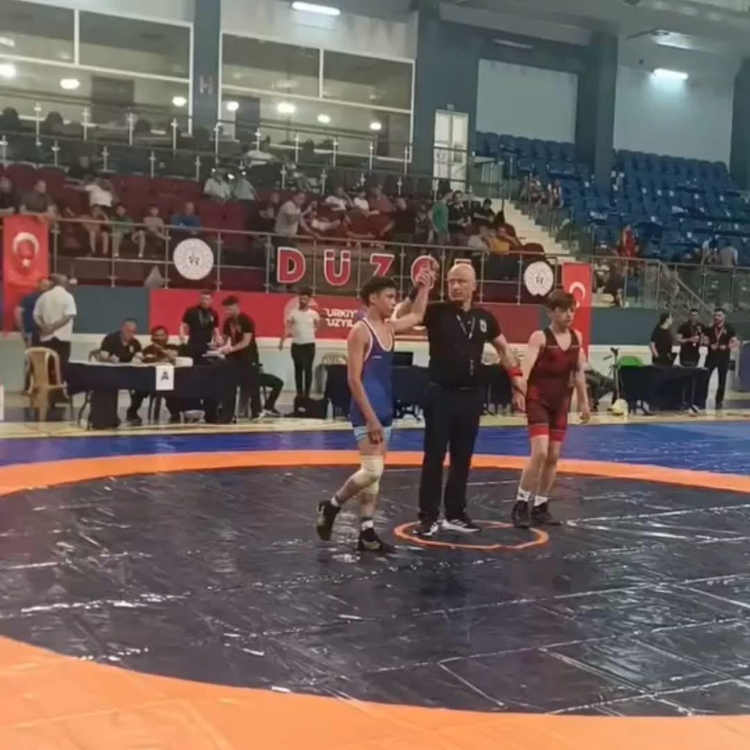 Altınova’nın Minik Pehlivanı Türkiye Şampiyonu Oldu-2