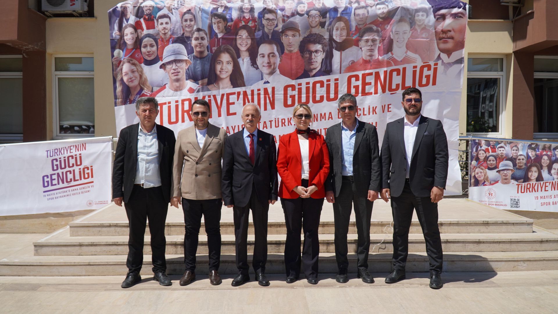 Altınova’da 19 Mayıs Coşkusu