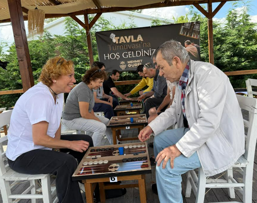 Yalova Belediyesi'nden Tavla Turnuvası