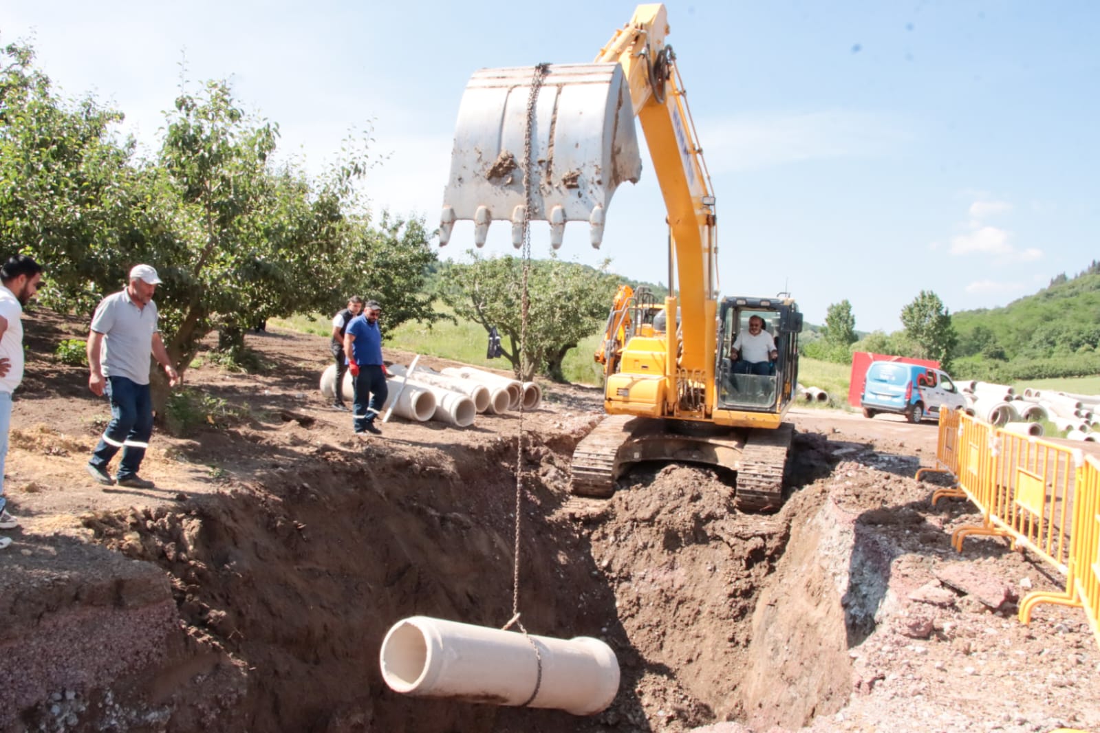 Yalova Beledi̇yesi̇'nden Yurtlar Bölgesi̇nde Altyapi Hamlesi̇ (5)