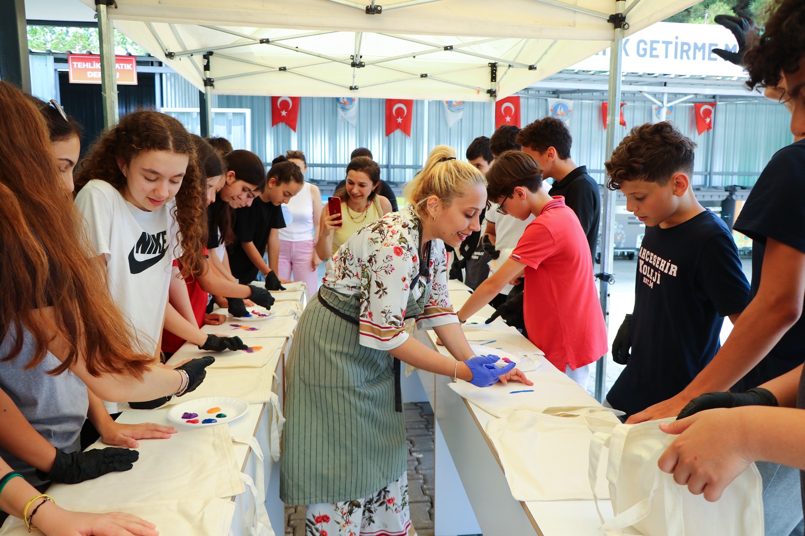 Bahçeşehirli Öğrencilerden Sıfır Atıkla Sokak Hayvanlarına Destek4