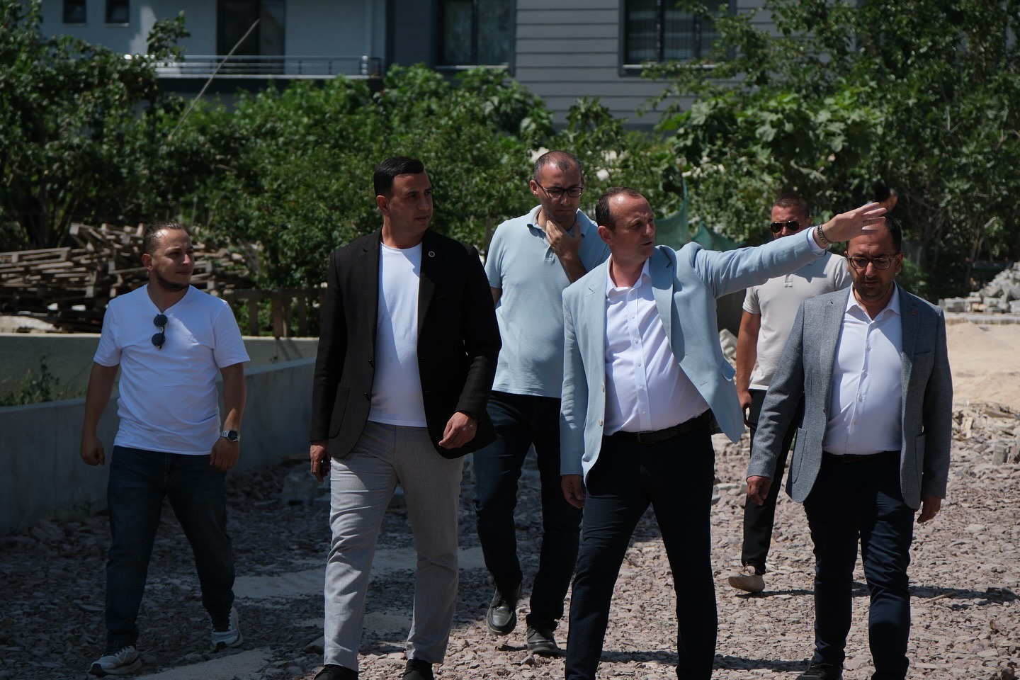 Başkan Yele, Sahada Vatandaşla Buluştu1