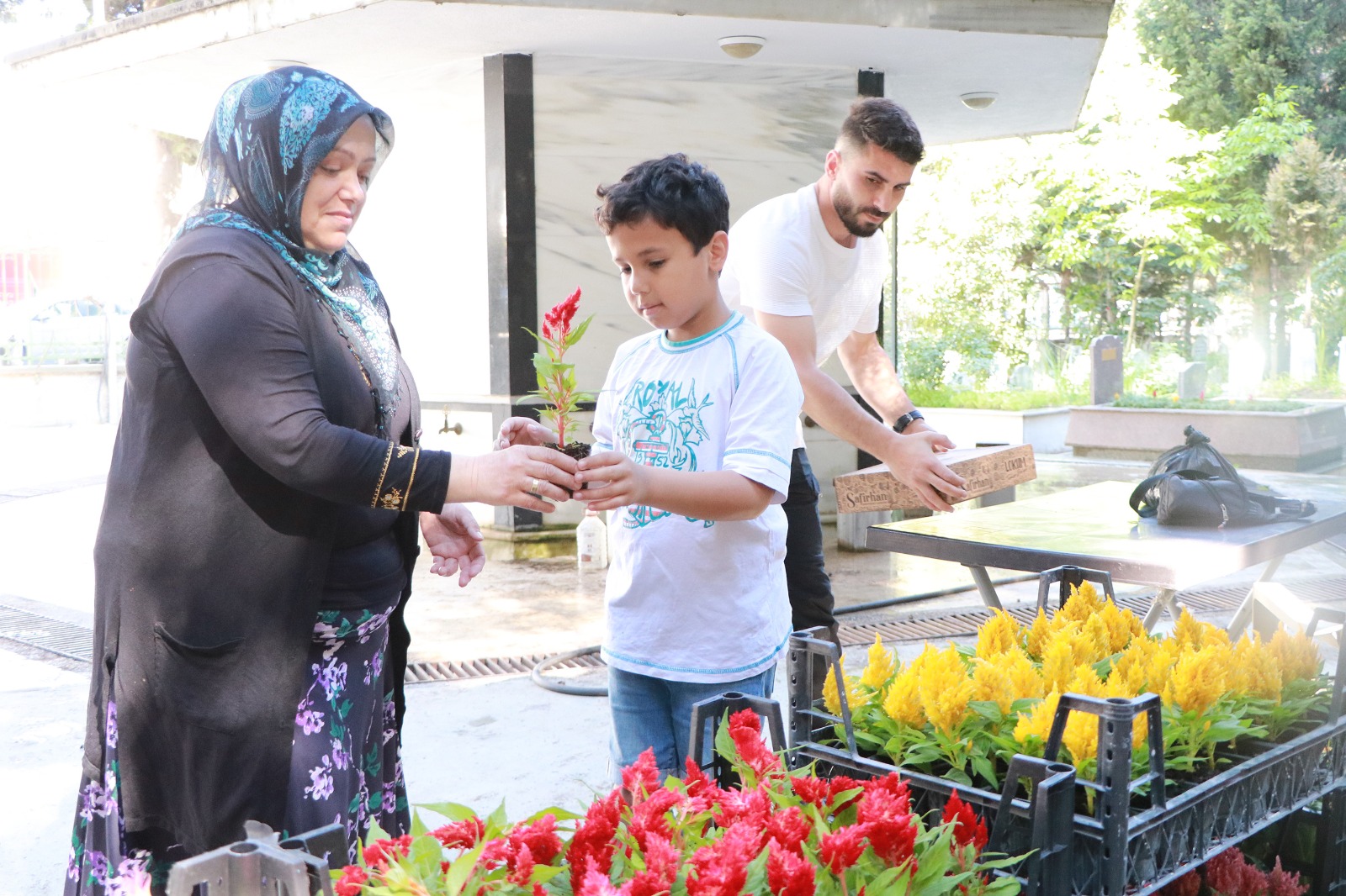Çiftlikköy Belediyesi’nden Mezarlıklara Bayram Hassasiyeti1