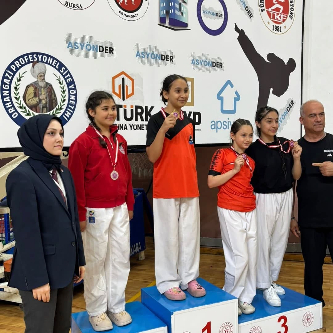 Çiftlikköy’ün Karate Yıldızları Orhangazi’den 7 Madalya