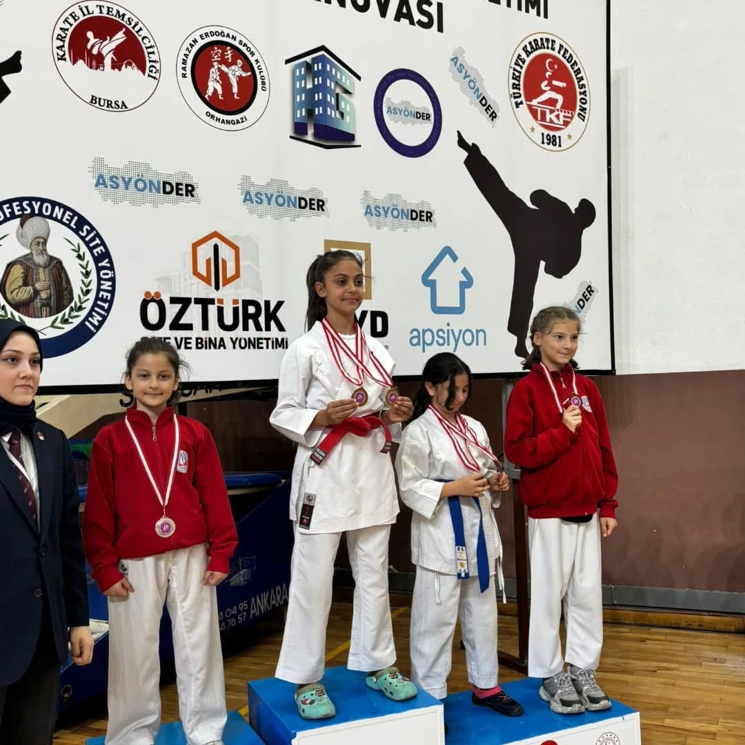 Çiftlikköy’ün Karate Yıldızları Orhangazi’den 7 Madalya2