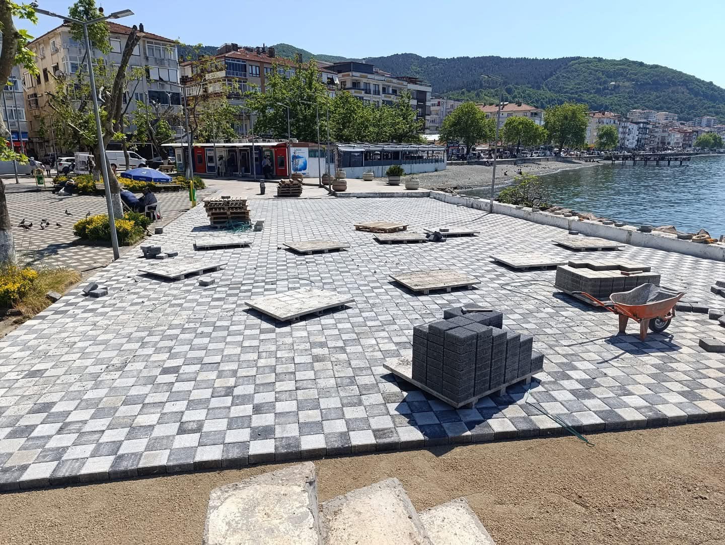 Çınarcık'ta Hem Üstyapı Hem Altyapı Çalışmaları Hız Kesmiyor2