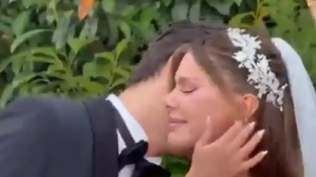 Merve Dinckol düğünde neden ağladı