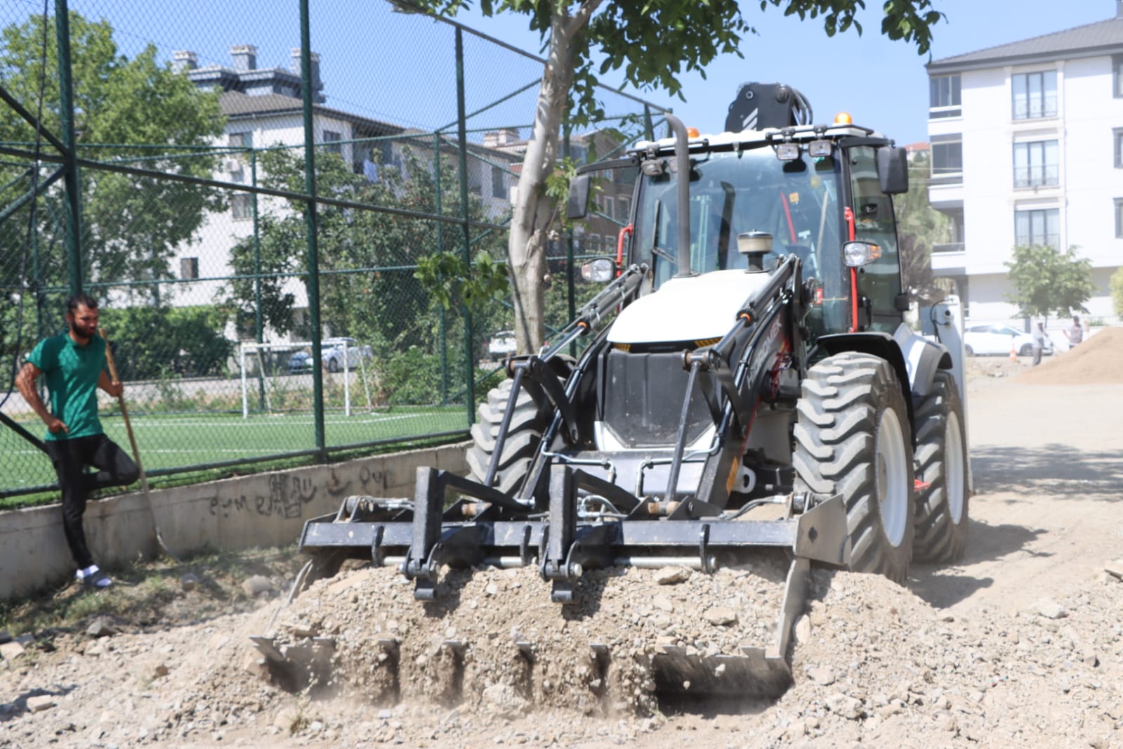 Parke Yol Ve Bordür Çalişmasi (1)
