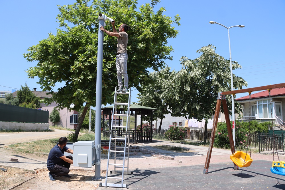 Parklara Güvenlik Kamerası Takılıyor1