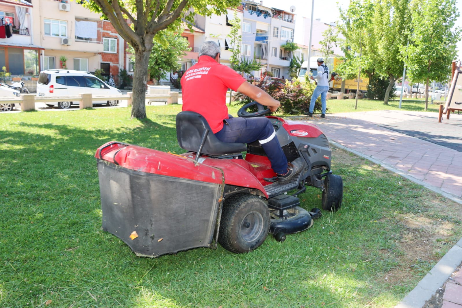 Parklarda Çalişmalar Sürüyor (3)