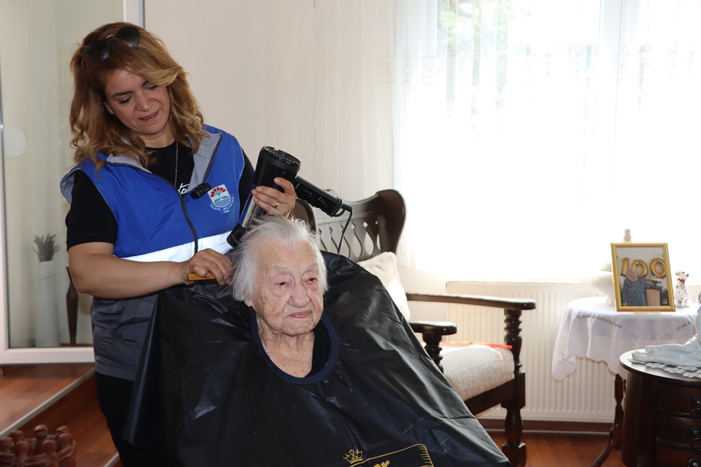 Yalova Belediyesi'nden Bayram Öncesi Kuaför Hizmeti3