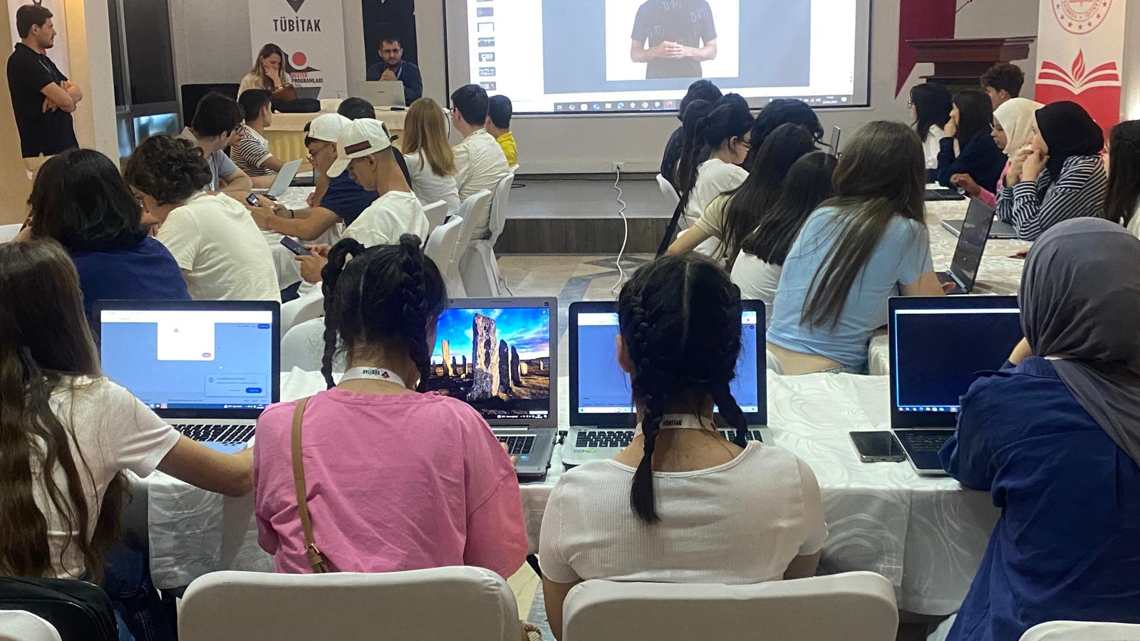 Yalova’da Yapay Zekâ Ve Çevre Eğitimi Tübi̇tak Desteğiyle Başladı1