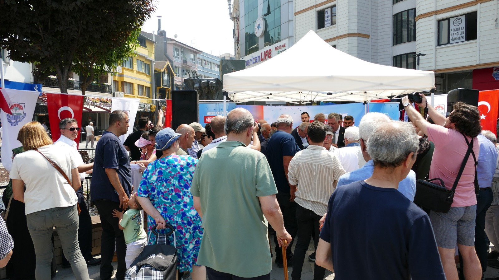 Yalova’da “Yarısı Bizden” İçin İmza Kampanyası3