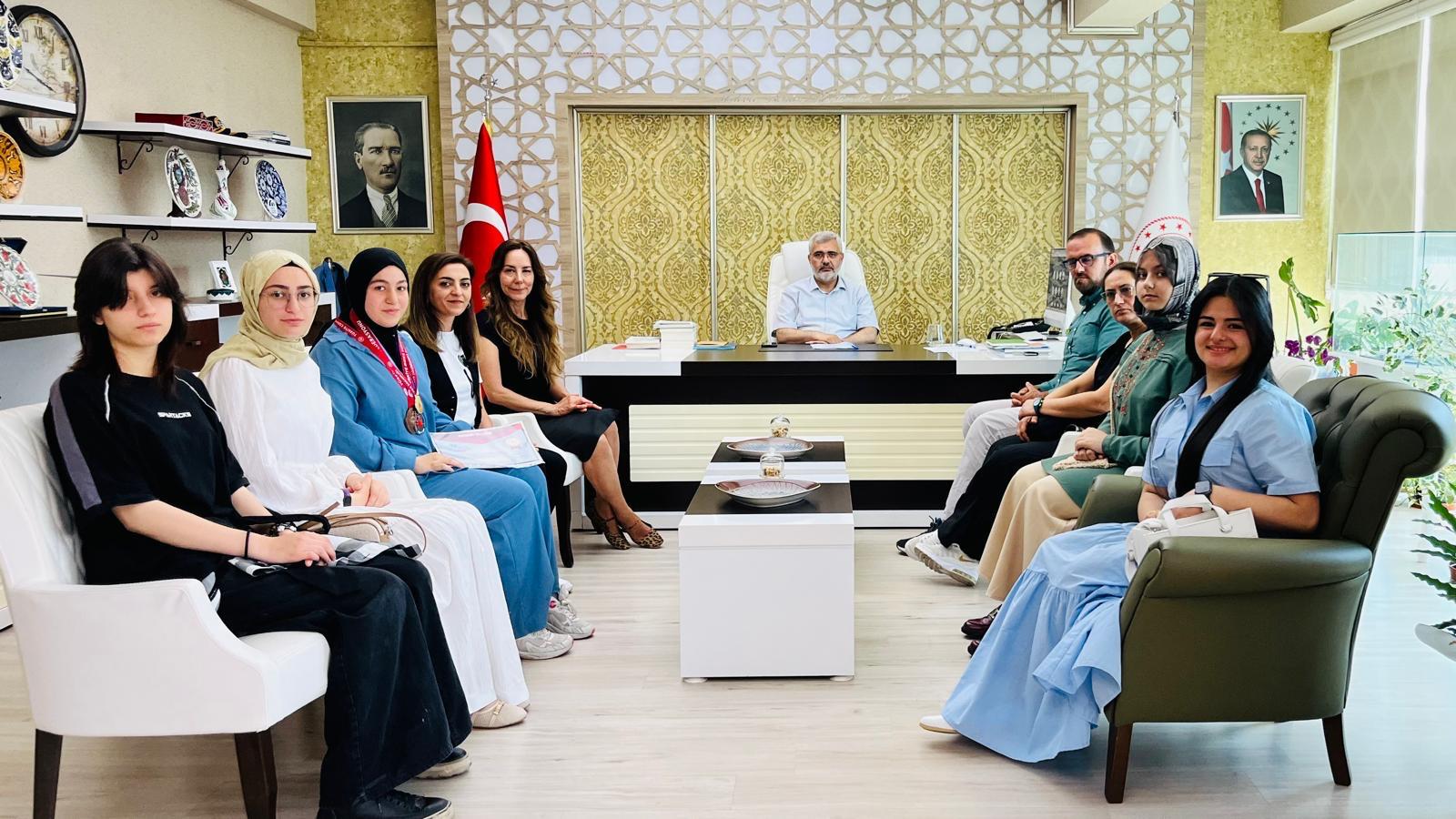 Yalovalı Öğrenciler Türkiye Dereceleriyle Gururlandırdı