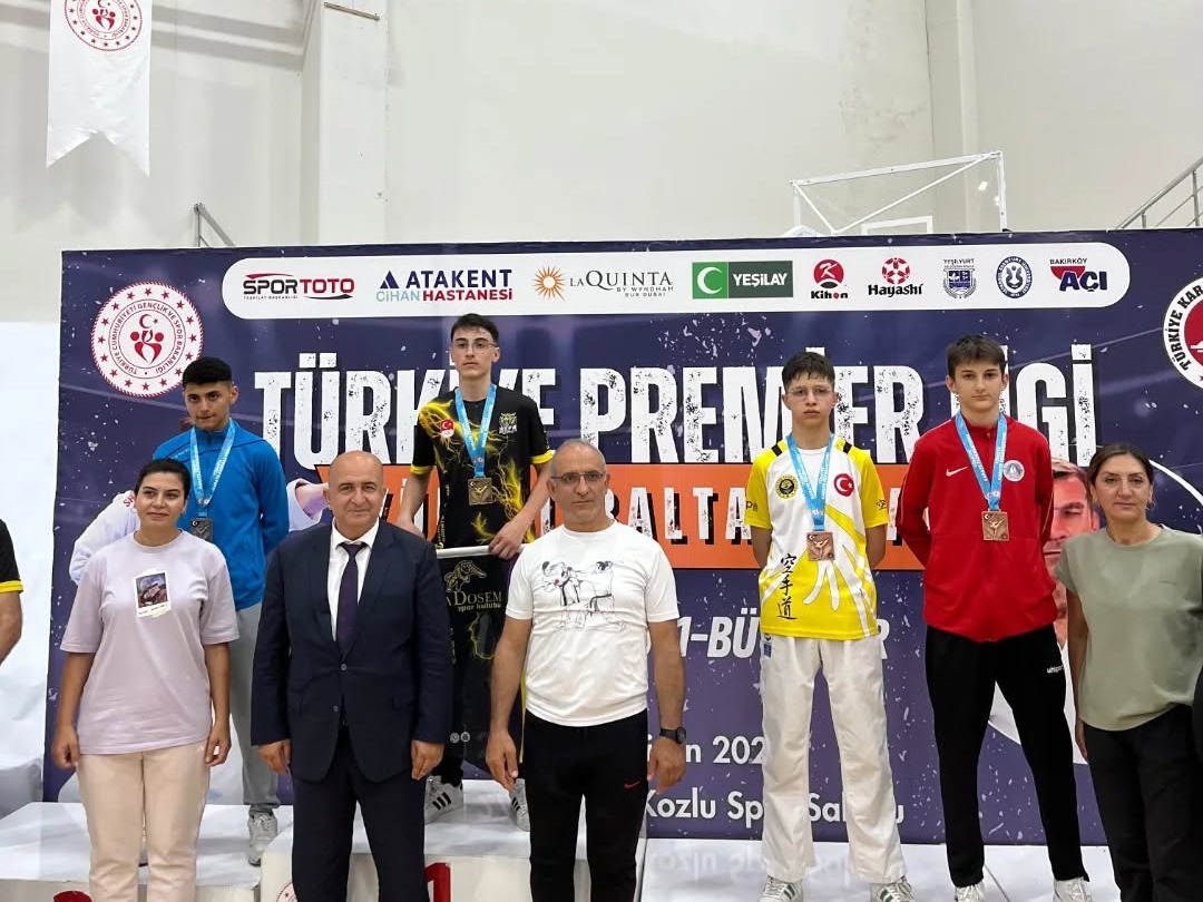 Çiftlikköy Karate Takımı Zirvede2