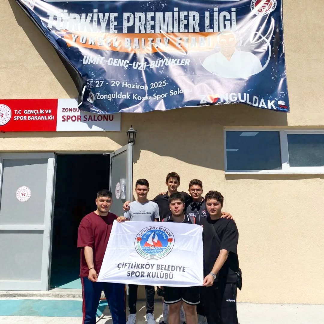 Çiftlikköy Karate Takımı Zirvede3