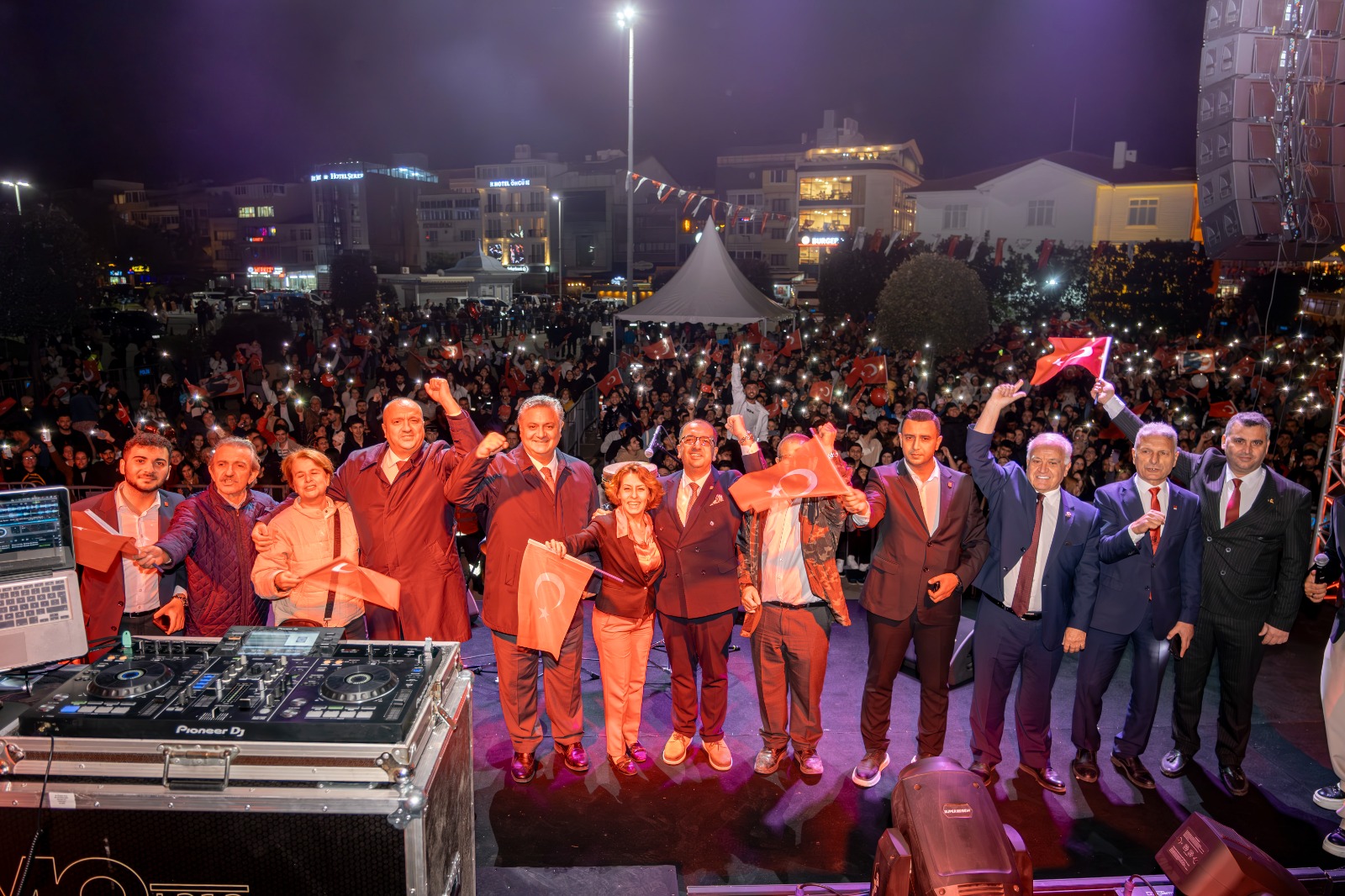 Cumhuriyet Bayramı halk oyunları yalovs