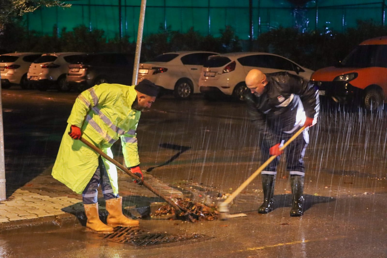 Sağanak Mesai̇si̇ (6)