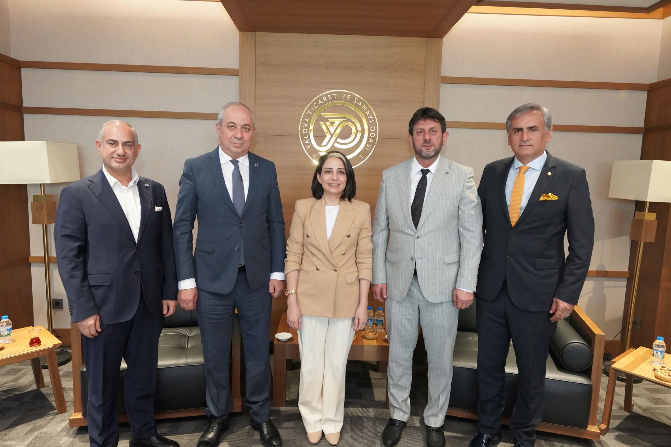 F B I M G 1764359329166