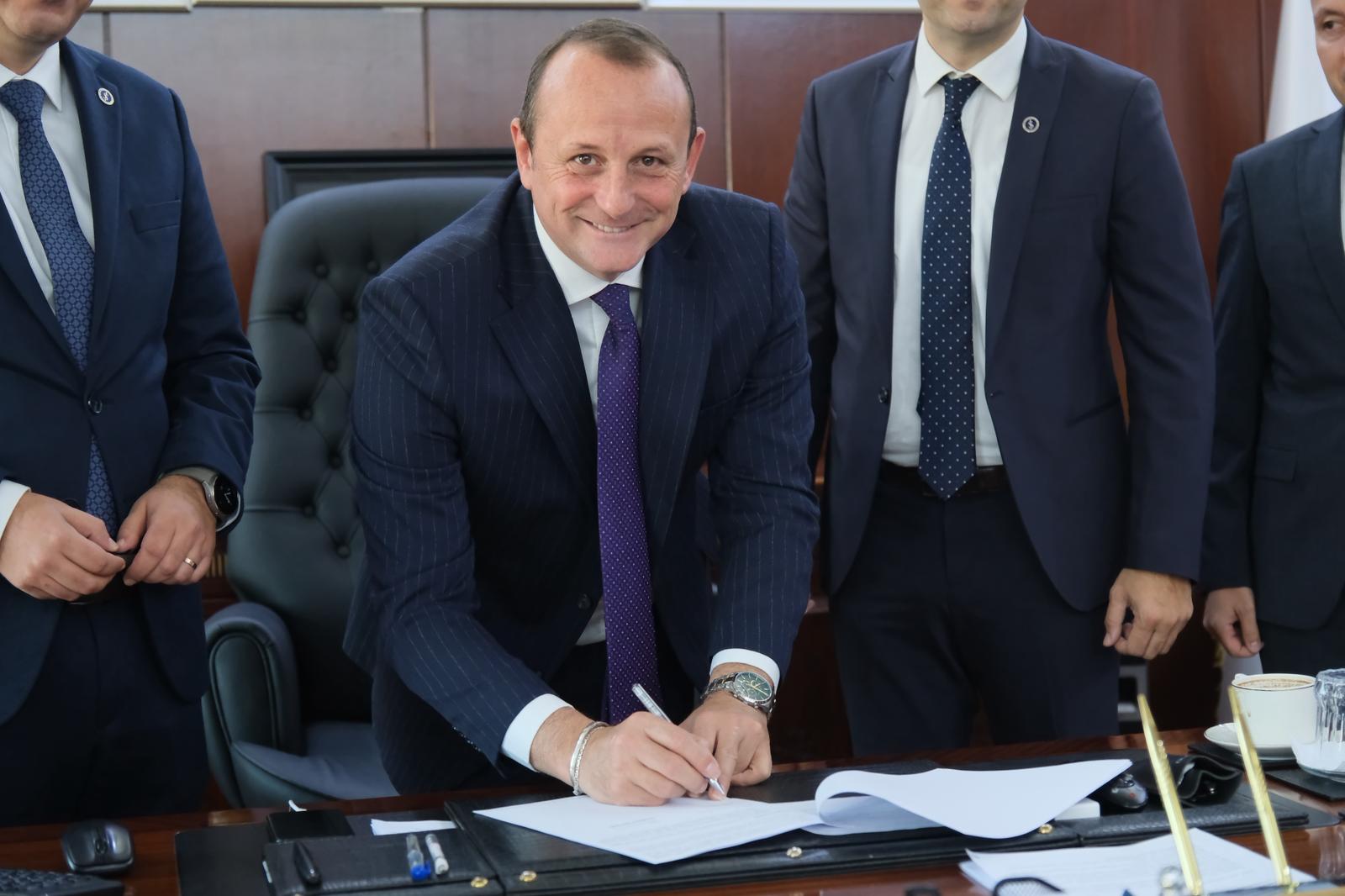 I M G 20251104 W A0007