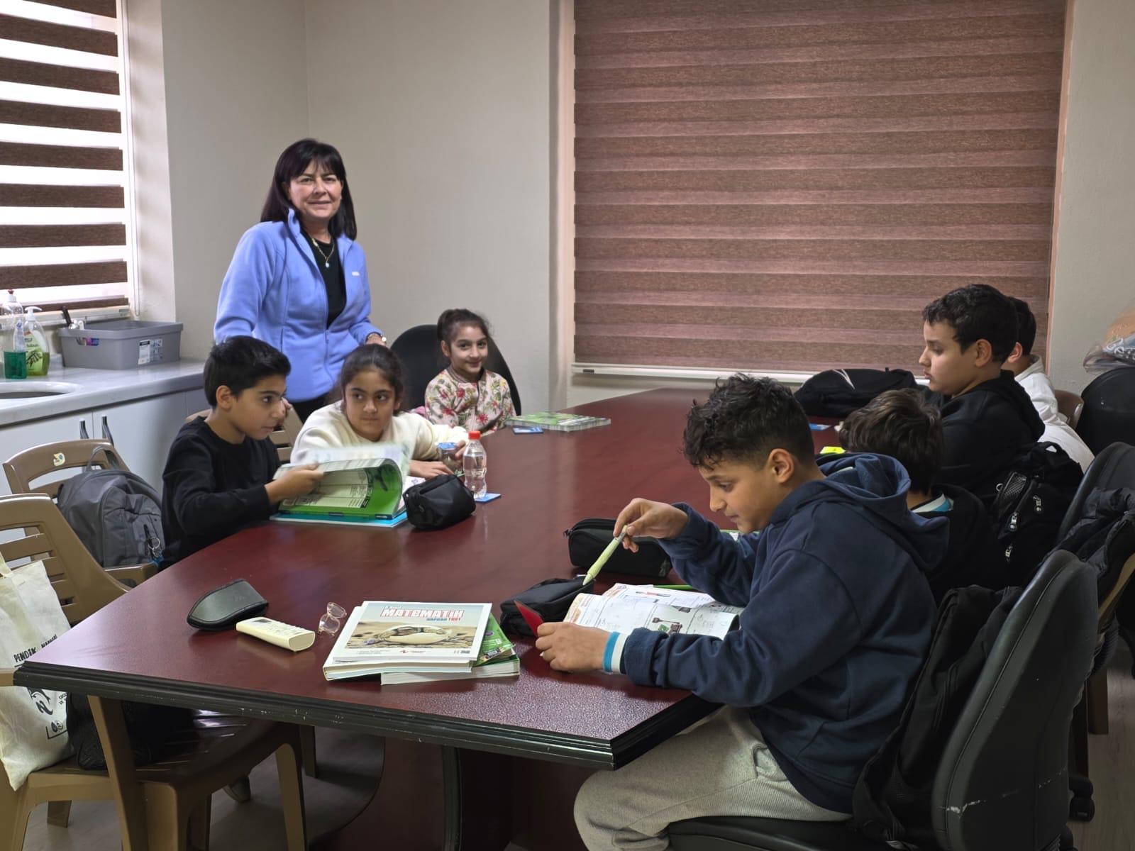 121Ab42E E53A 4475 B2Df B30F7C640Bcc