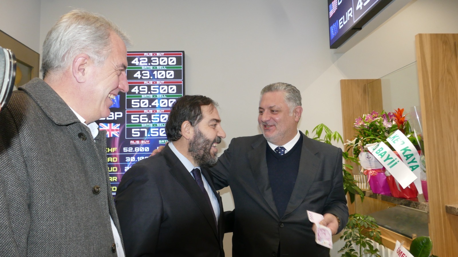 Edd8Dad3 02B4 4Ccb 935D Ed044D7C14Fb