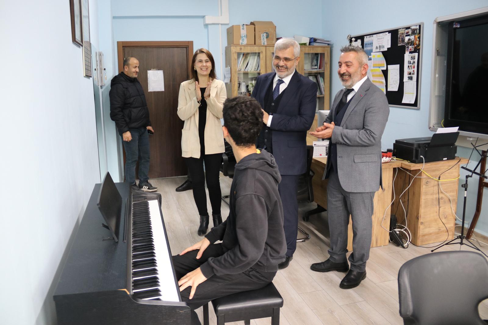 I M G 20251209 W A0030