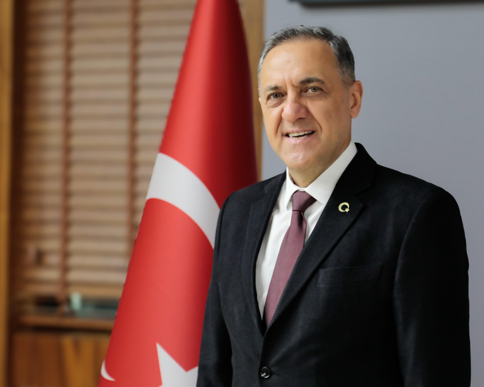 Yeni yalova valisi Ahmet Hamdi Usta oldu