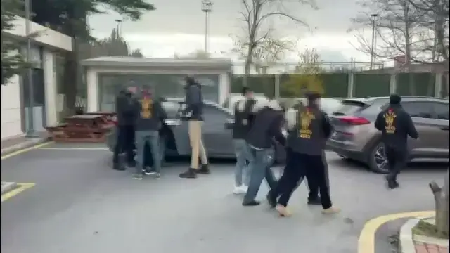 Istanbul Da Ac Birakilan 2 Aylik Bebek Oldu Anne 19415691 1990 M