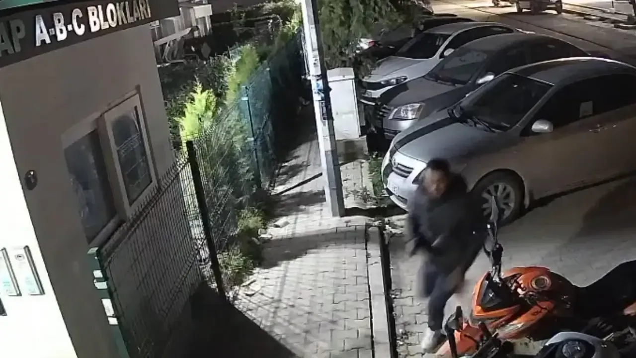 Izmirde Erkek Siddeti Can Aldi Gozde Polis Cagirin Diye Bagirdi 4