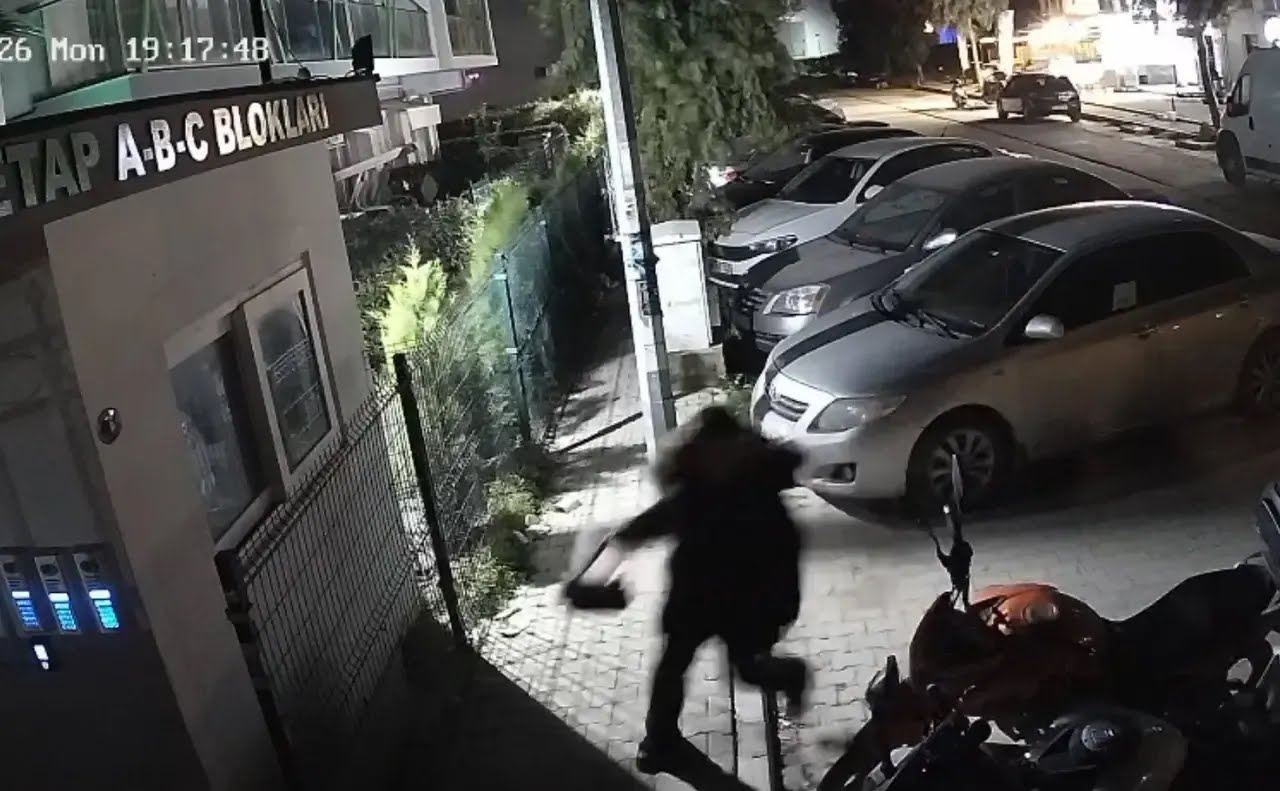 Izmirde Erkek Siddeti Can Aldi Gozde Polis Cagirin Diye Bagirdi 5