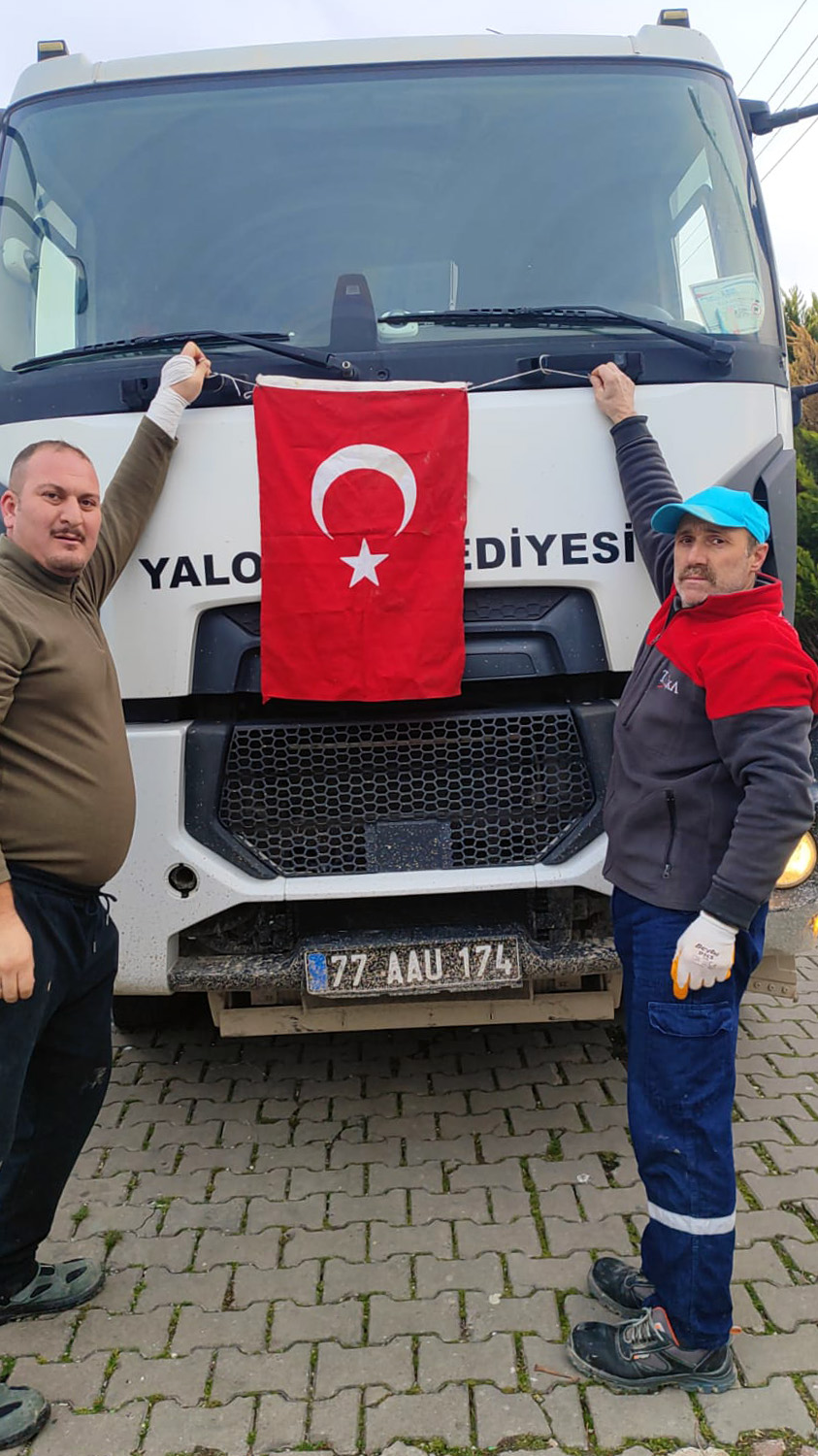 Yalova Belediyesi Türk Bayrağı (3)