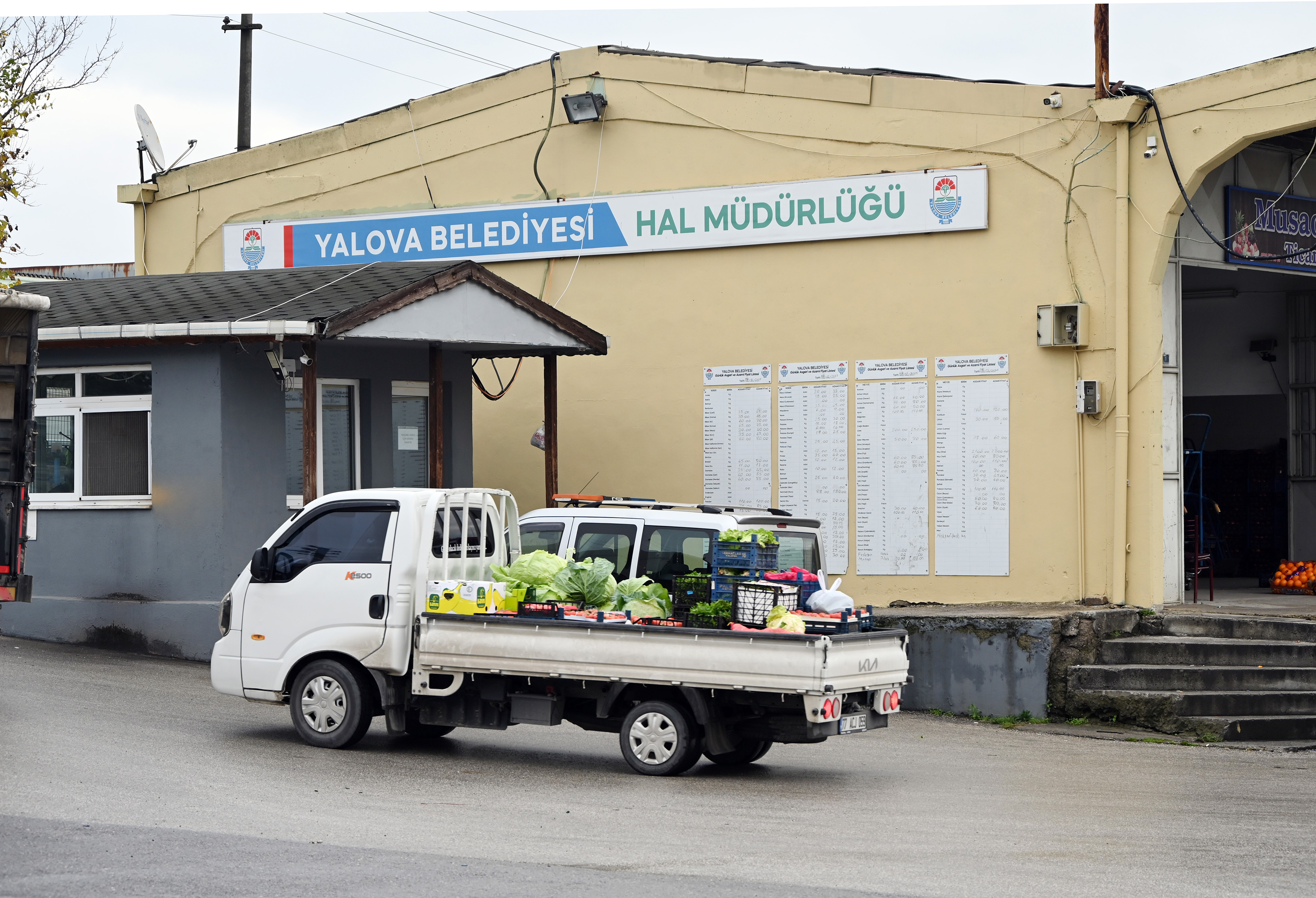 Yalova Beledi̇yesi̇ Yaş Sebze Ve Meyve Hal Müdürlüğü (4)