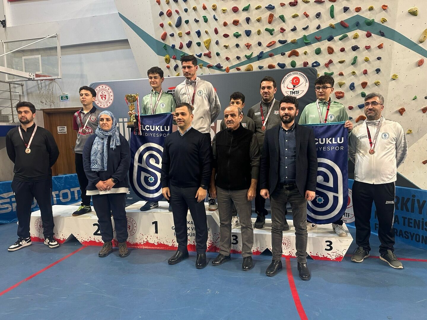 Yalova Beledi̇yespor’dan Masa Teni̇si̇nde Çi̇fte Gurur (2)