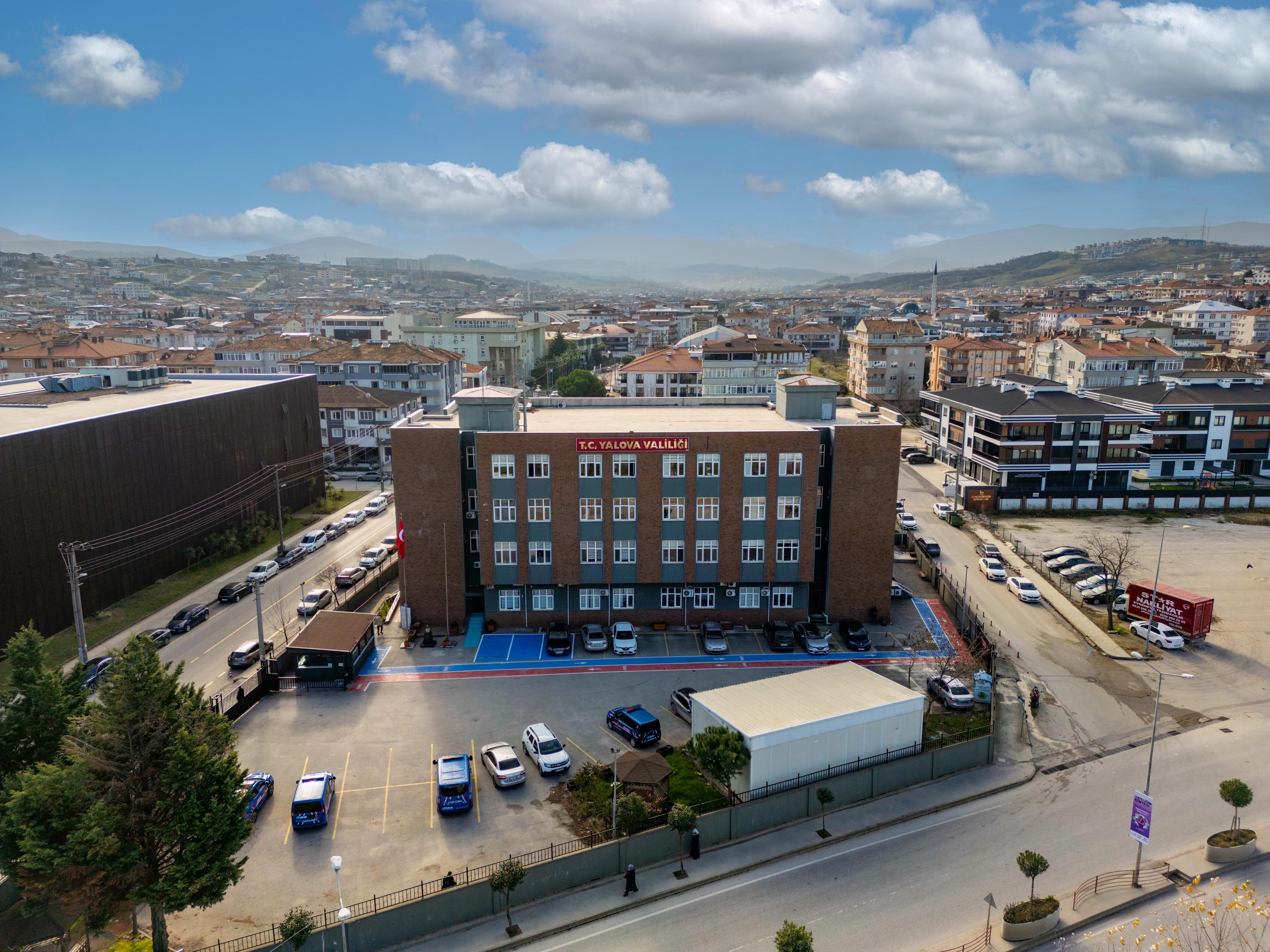 04311Aba De4F 4393 9495 078C4B303222