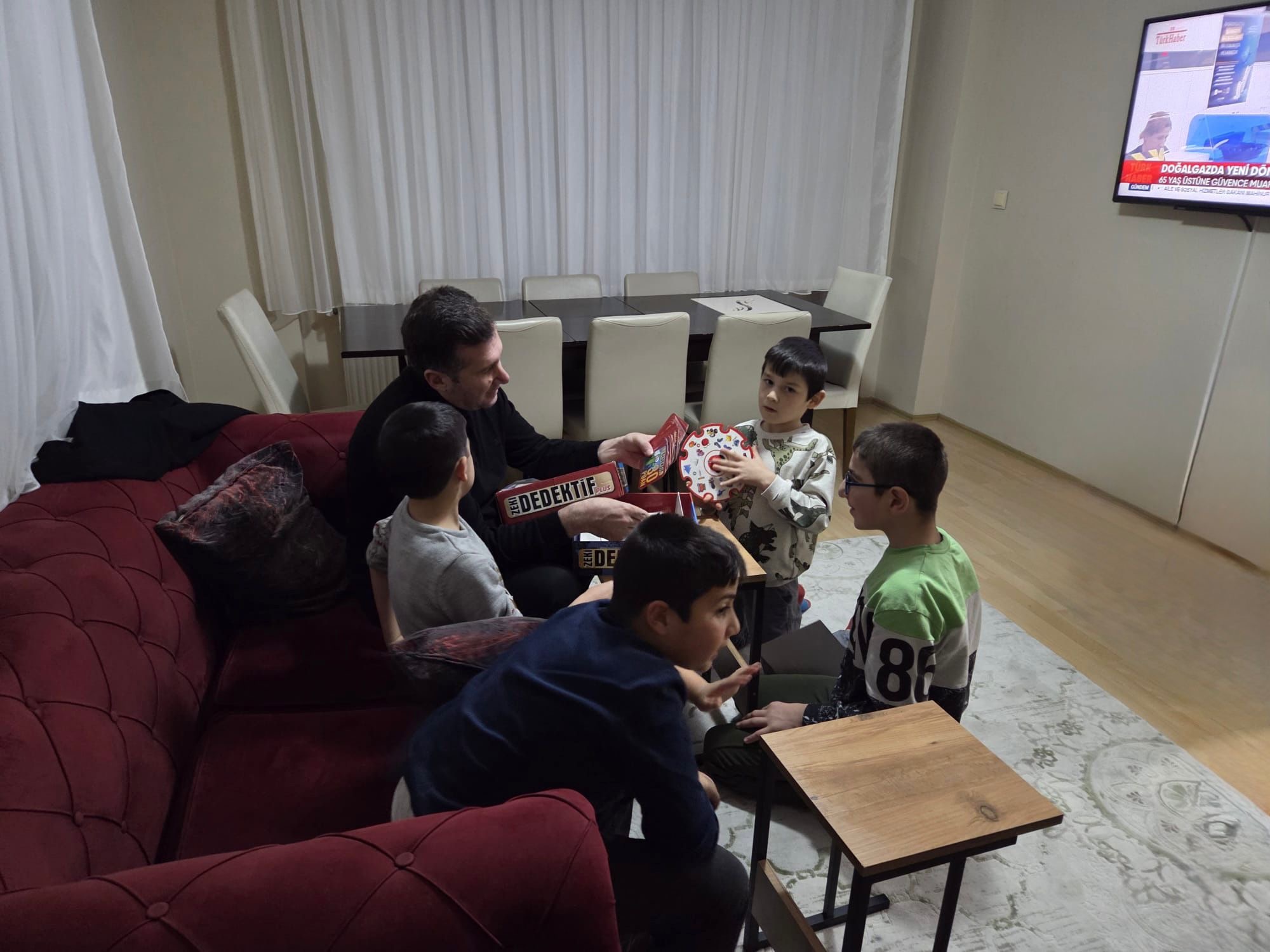 564D06Fe De37 43F0 8Cc6 4C6E6340376C