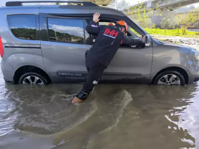 Antalya Da Kuvvetli Yagis 6 Ilcede Hasara Neden 19566471 7732 M