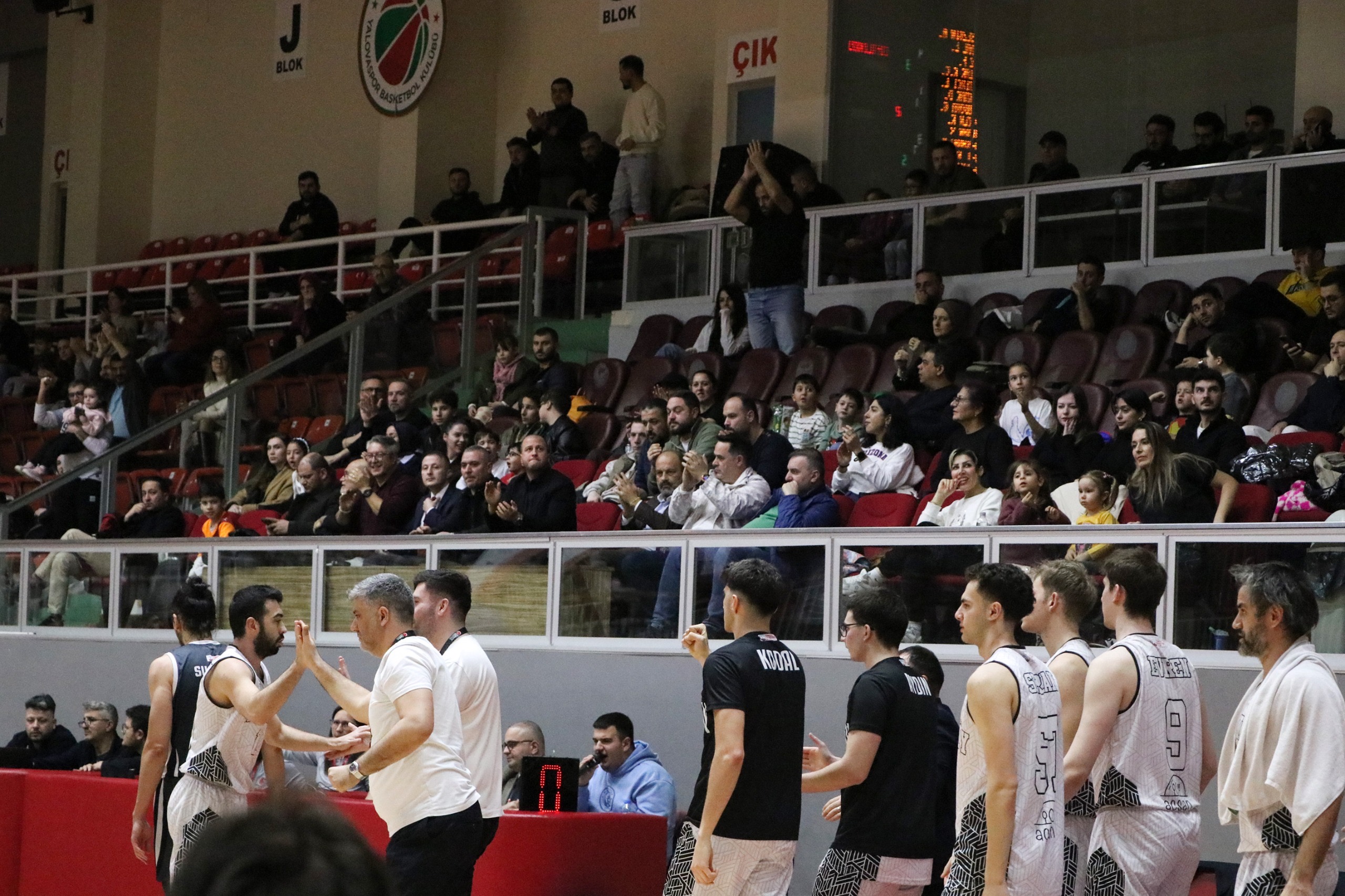 B402501C 4D9B 4932 Aea8 B1D7B54E67Ab