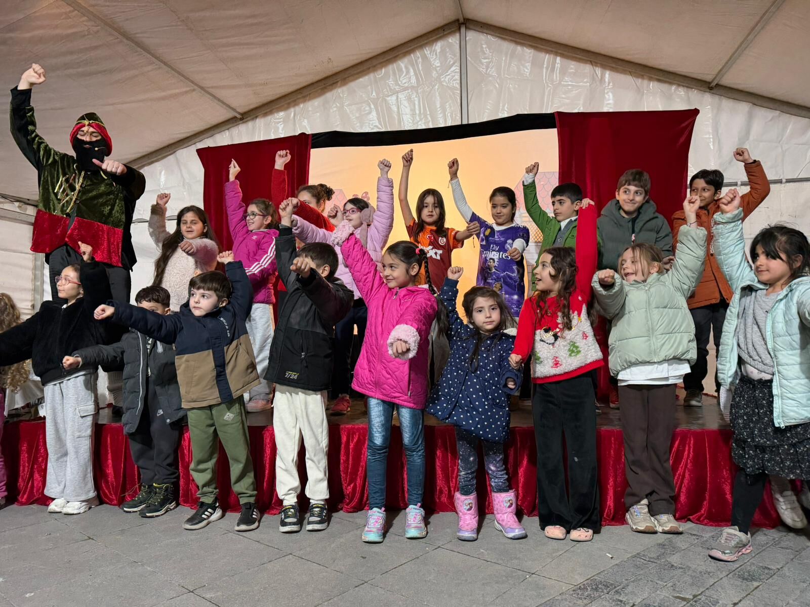 Karagöz İle Haci̇vat (2)-1