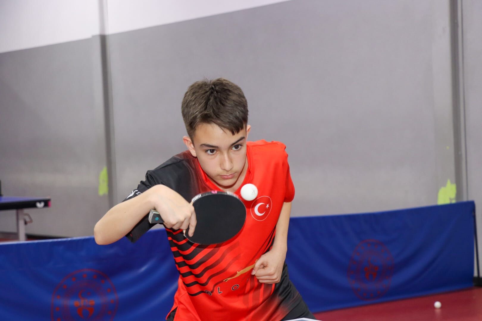 Masa Teni̇si̇ (1)-1