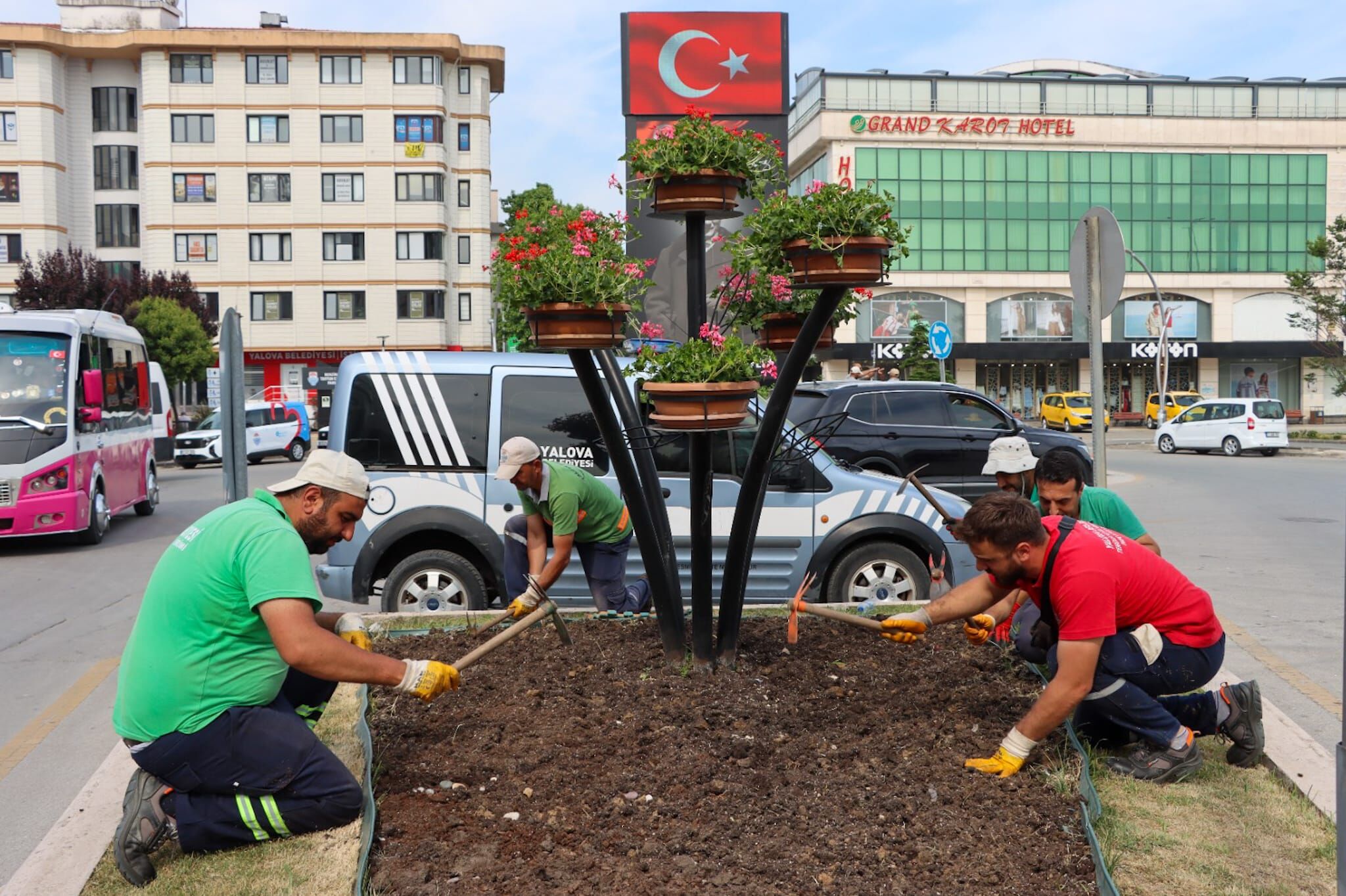 Mevsi̇mli̇k Çi̇çek (3)