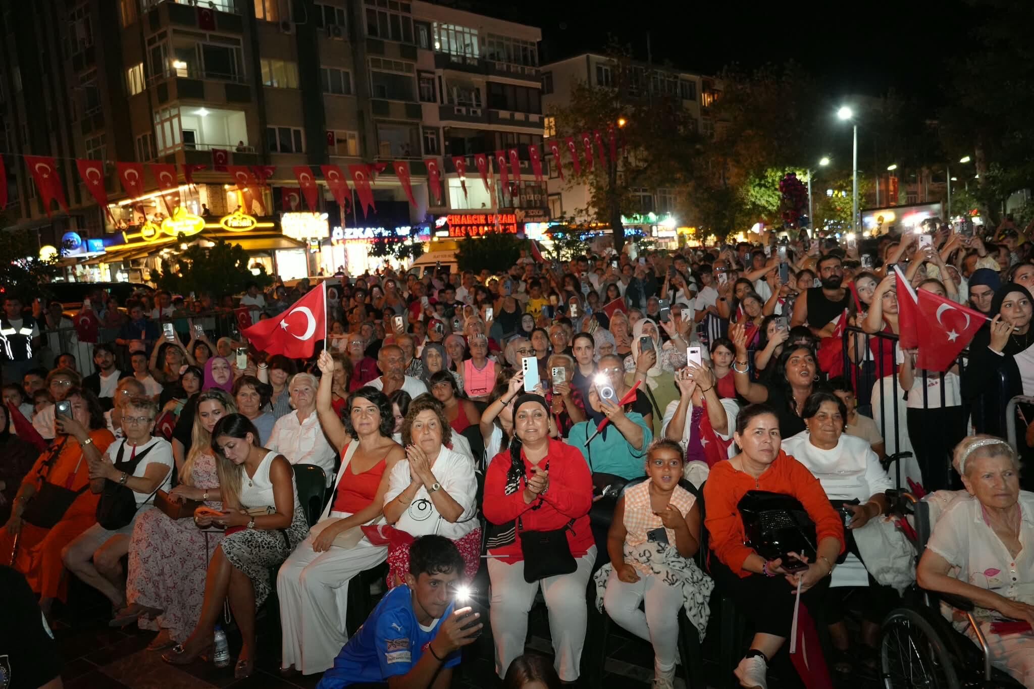 Avni Kurt Cinarcik Belediyesi 30 Agustos Etkinlikleri