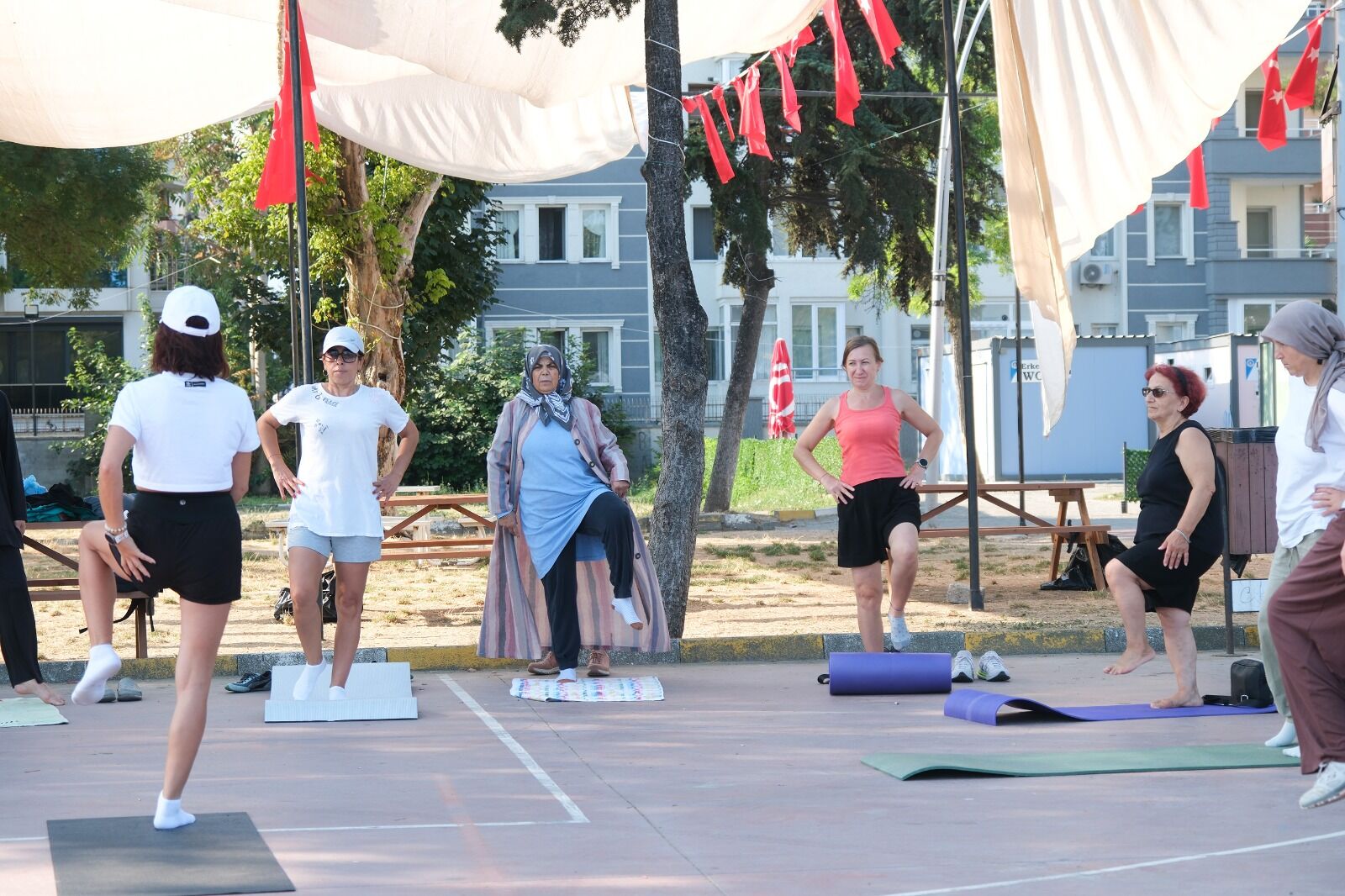 Ciftlikkoyde 17 Yas Uzeri Ucretsiz Sabah Sporu
