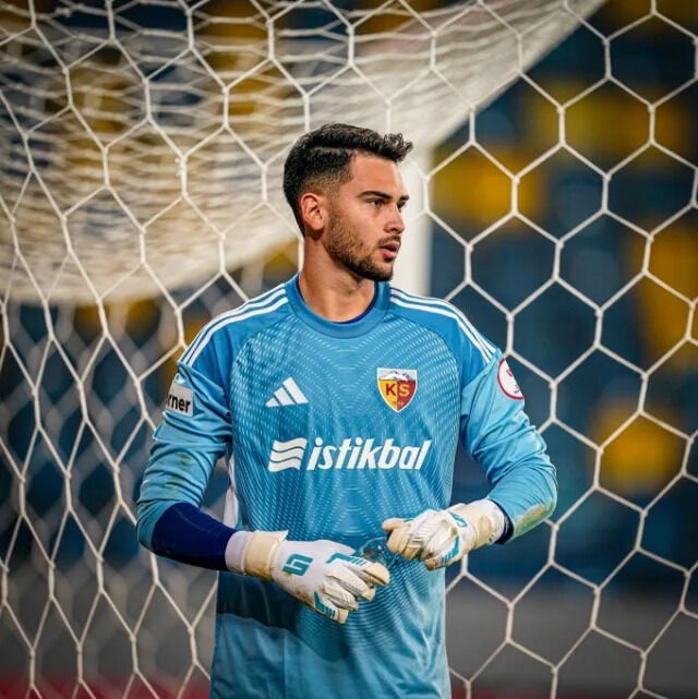 Hull City Kayserisporlu Deniz Eren Donmezer Ile Anlasti
