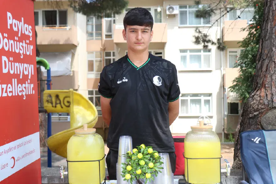 Sakarya Genç Girisimci Limonata Satarak Ayda 90 Bin Lira Kazandi3