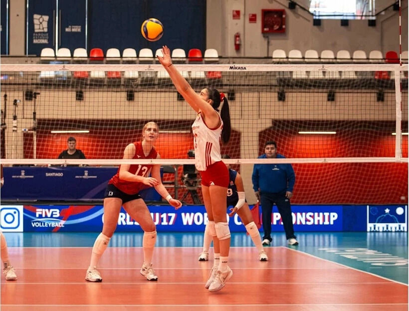 U17 Voldeybol Takiminin Donusu Muhtesem Oldu