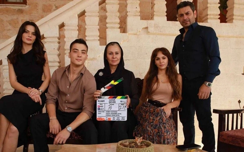 Uzak Sehir Dizisi Hakkinda Dvqj