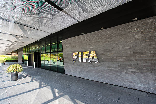 Fenerbahçe’ye FIFA’dan 3 dönemlik transfer yasağı